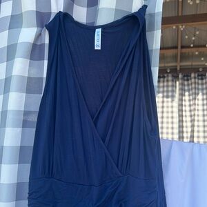 Gently used wrap maxi dress with pockets. Size XL